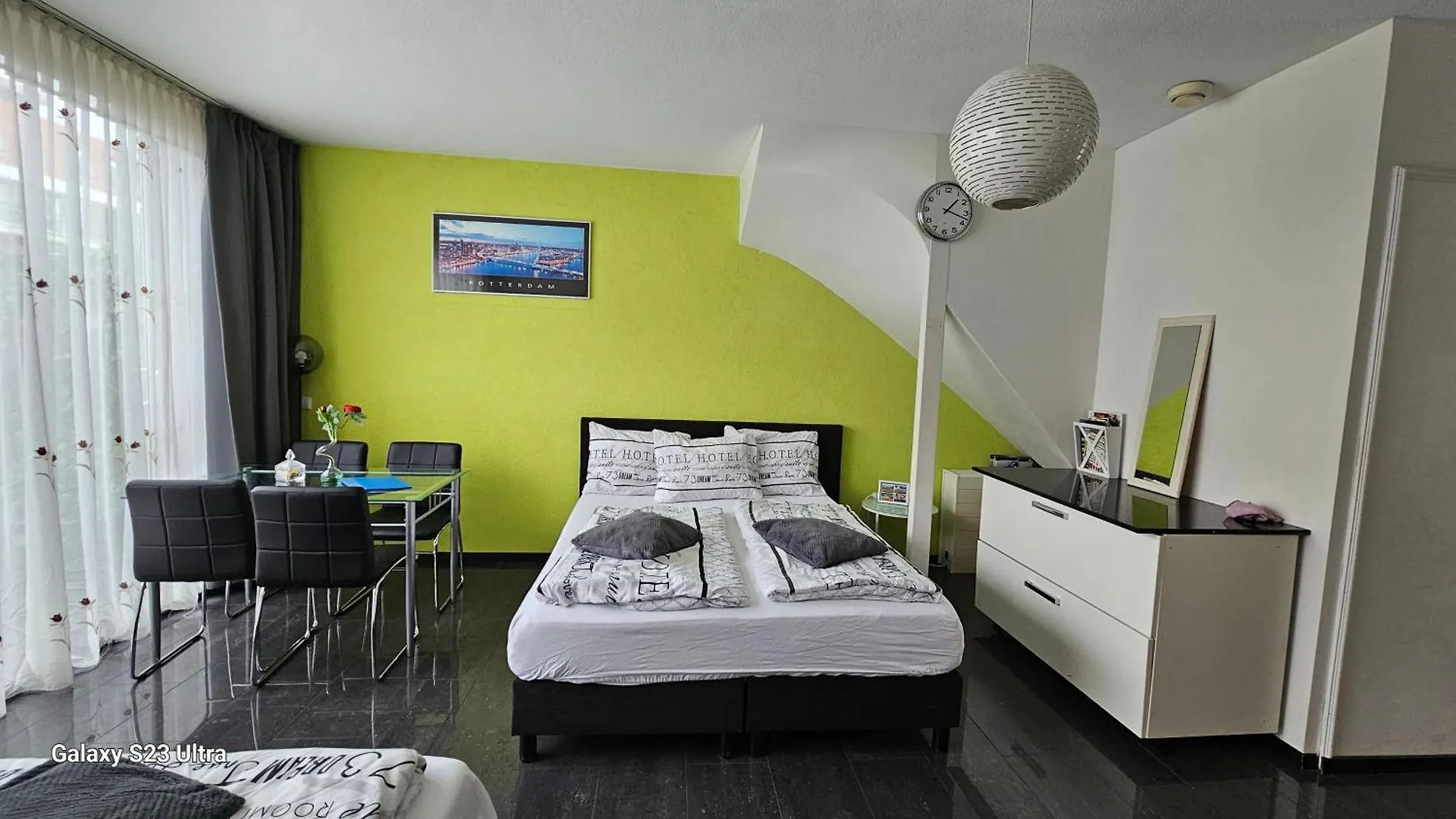 Sewdien’s Apartment Maashaven Rotterdam